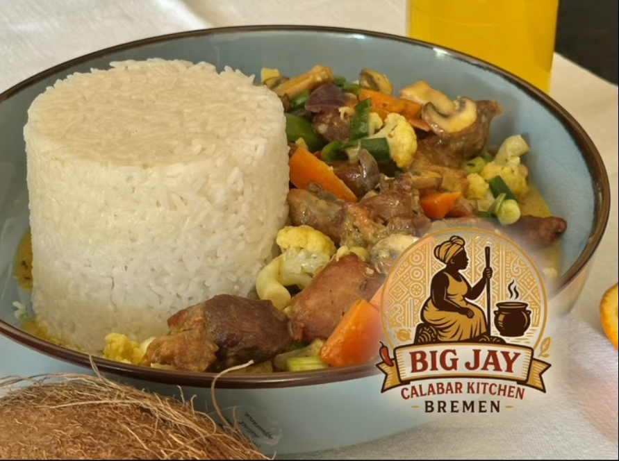 Rice with vegetable sauce and coconut milk